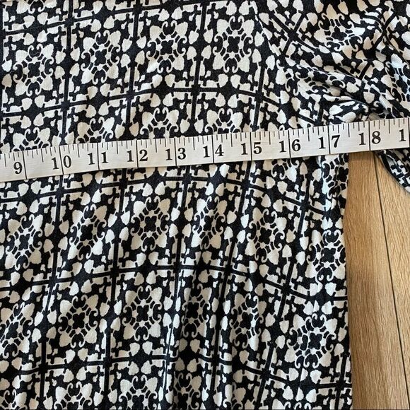 Jones New York Signature Printed Viscose Tunic Shirt Womens Size Medium - Picture 4 of 6